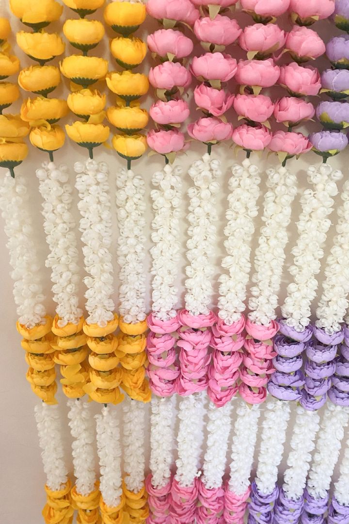 Pack of 20, 30, 40, 50 Mogra Flower Garlands with Peony Flowers