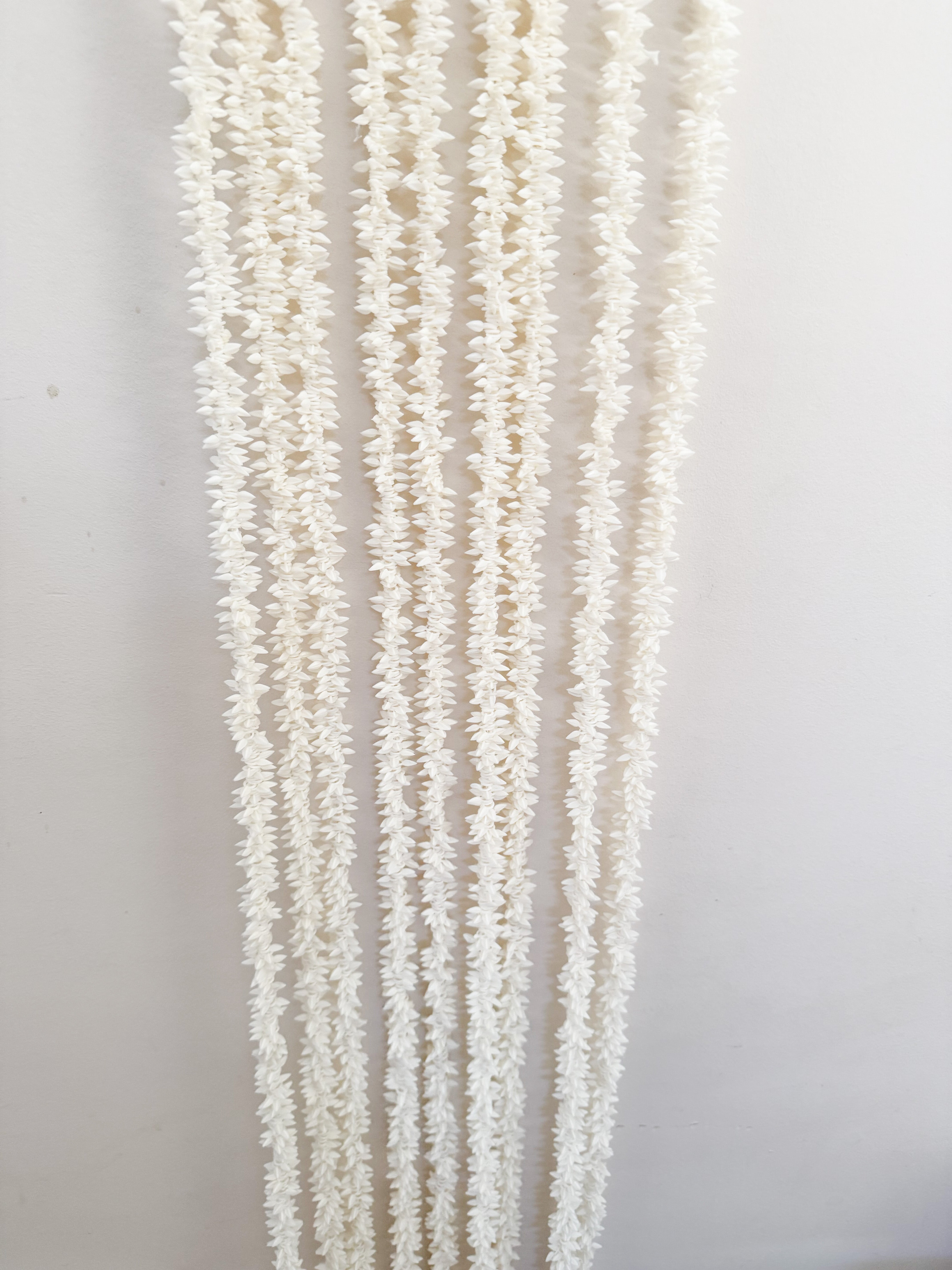 Pack of 40, 50, 100, 200 Lightly Scented Jasmine Flower Garlands