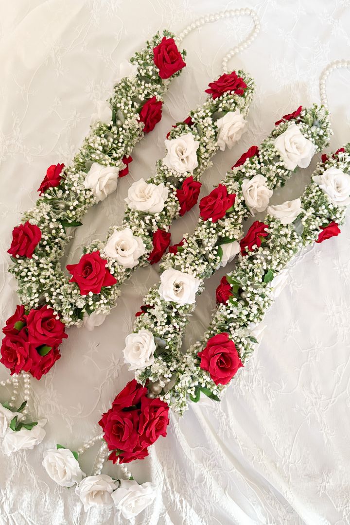 Baby's Breath Flower Varmala with Red and White Roses