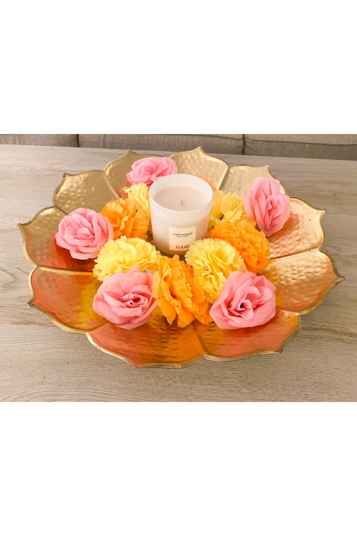 Pack of 10, 20, 30 Decorative Taj Lotus Urli Set/Decorative Bowl