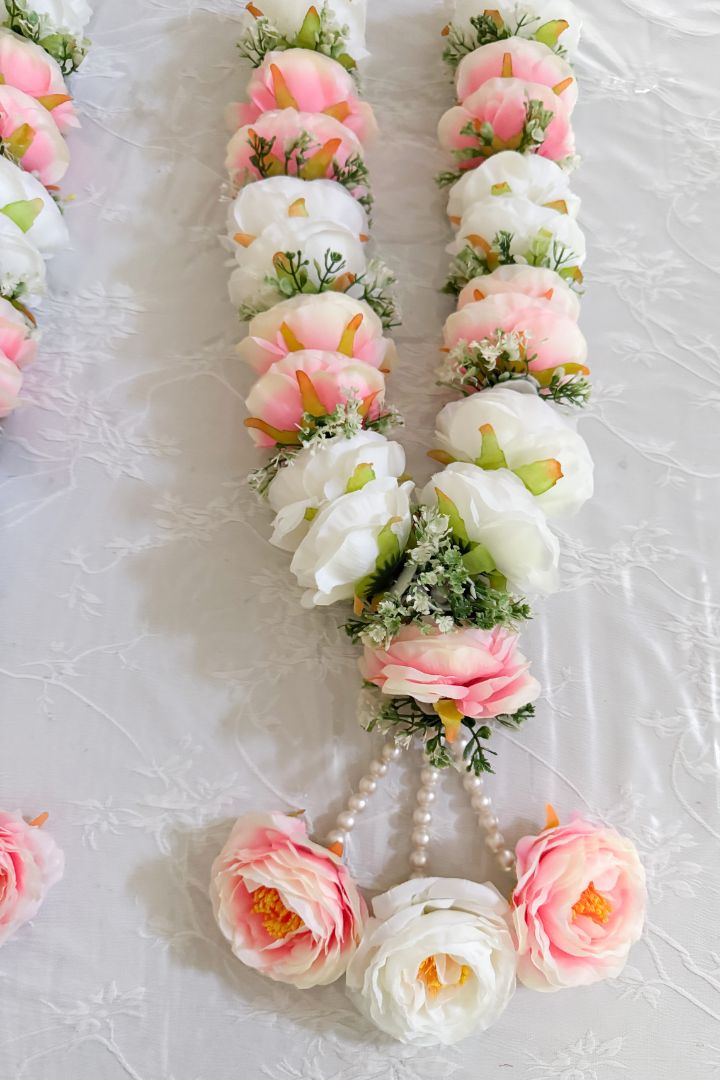 Pink and White Flower Garlands with Baby Breath's Flowers