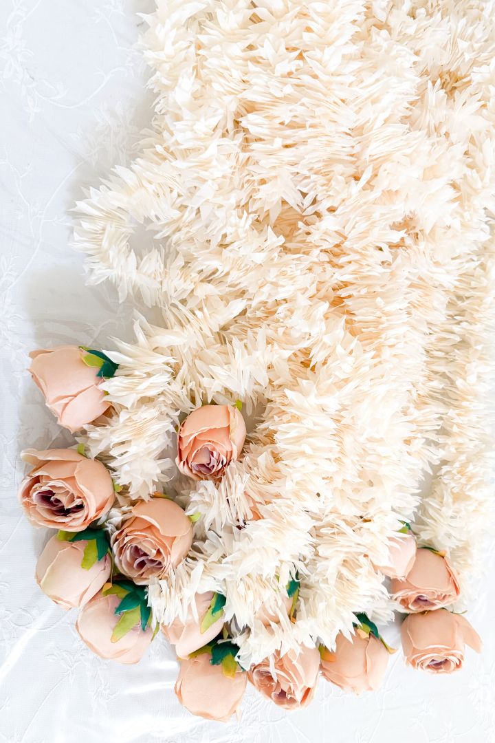 Pack of 10 Jasmine Flower Garland with Light Rust/Cappuccino Rose