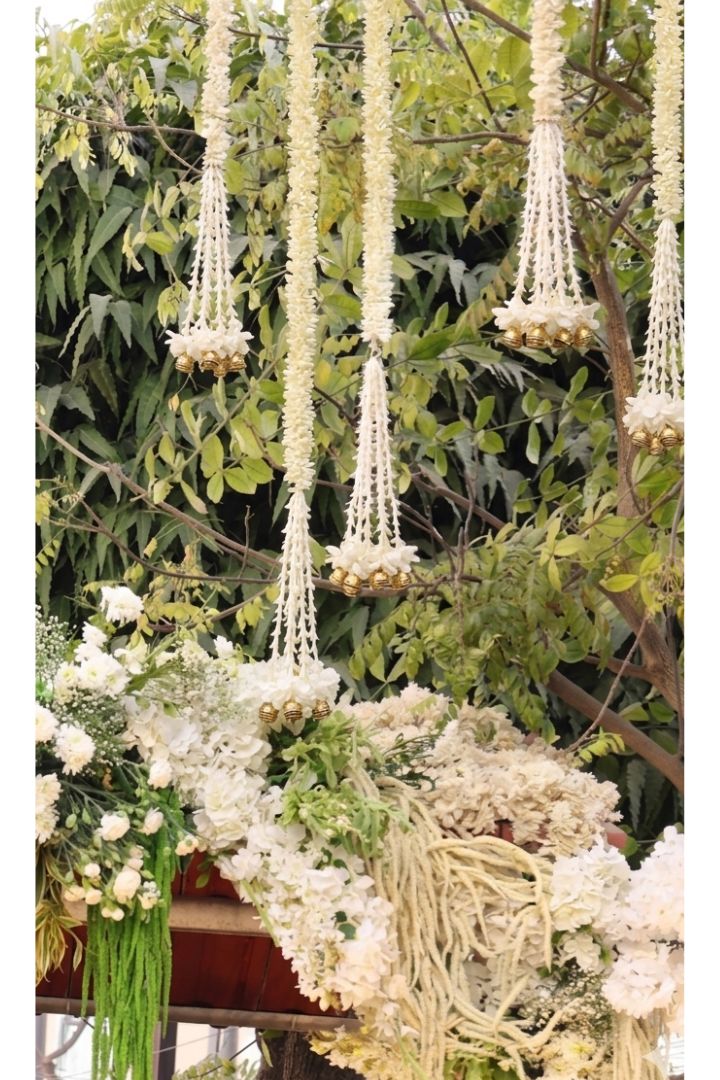 Pack of 30,40, 60, 80, 100, 200 Jasmine flower garlands with gota ball bunch-2.5 ft long