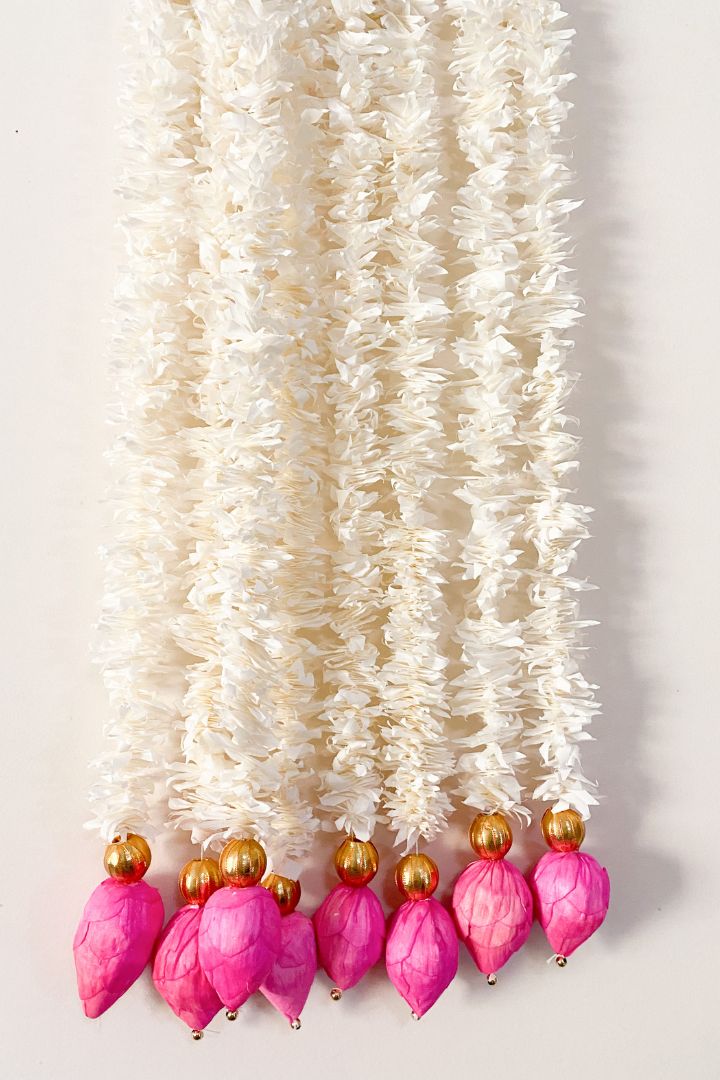 Pack of 30, 40, 50, 75, 100, 200 Jasmine Garlands with lotus buds