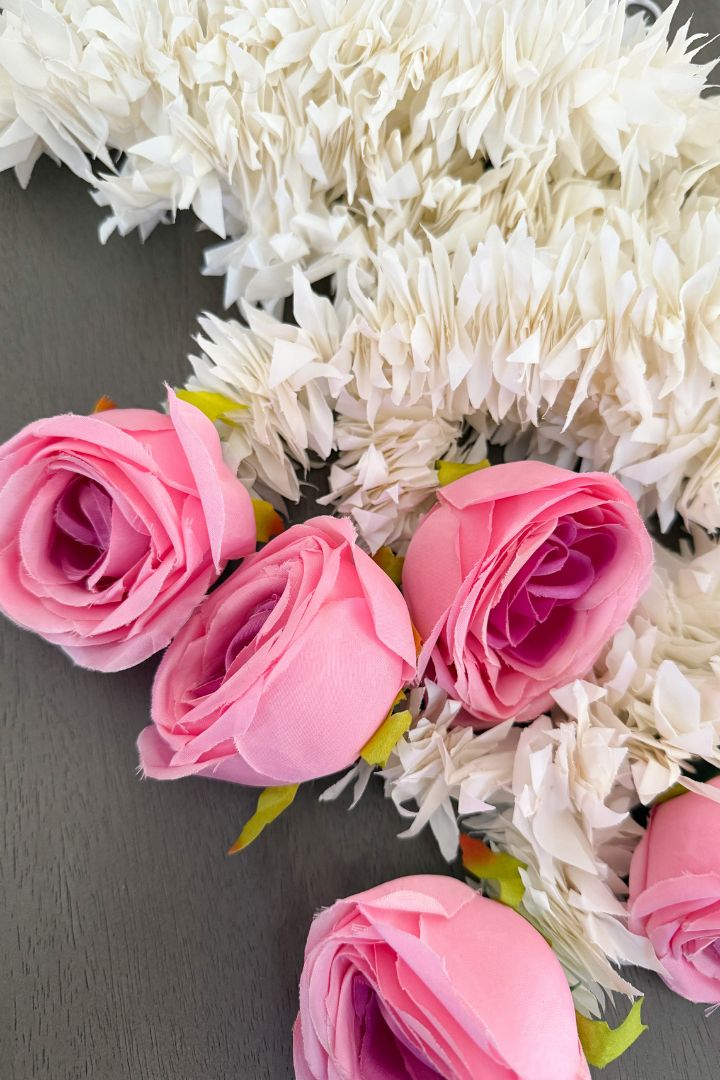 Pack of 30,40,50,60,80,100 Gajra/Jasmine Flower Garland with Rose