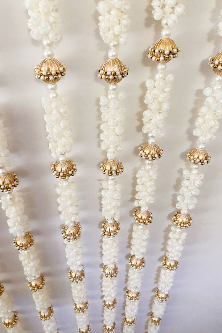 Pack of 20, 30, 40, 50, 70, 100 Mogra/Jasmine Garlands with Gold Balls