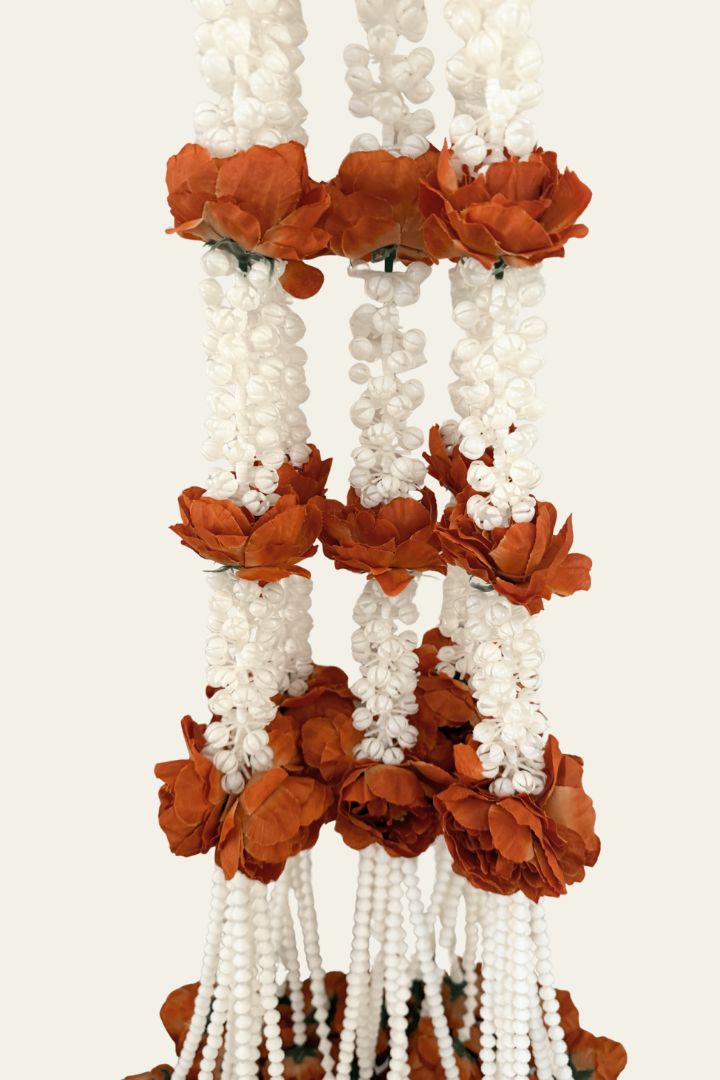 Pack of 20,30,40,50,60,80,100 Mogra Flower Garlands with Peony Flower Bunch