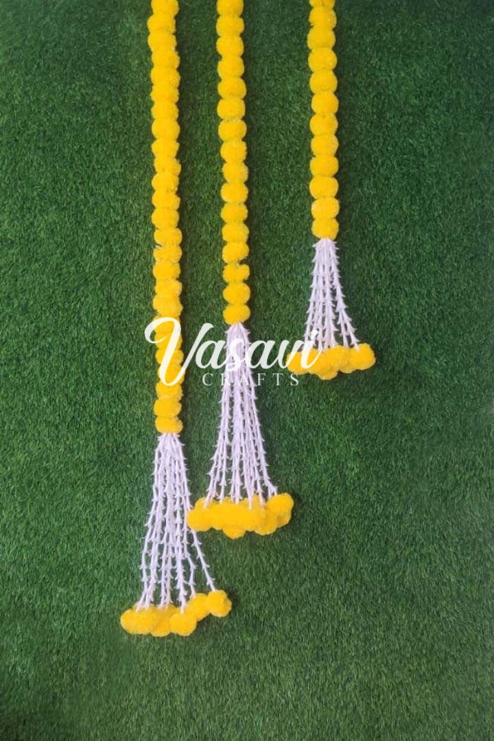 Pack of 20, 30, 40, 50, 70, 100 Marigold Flower Garland with Tuberose Bunch